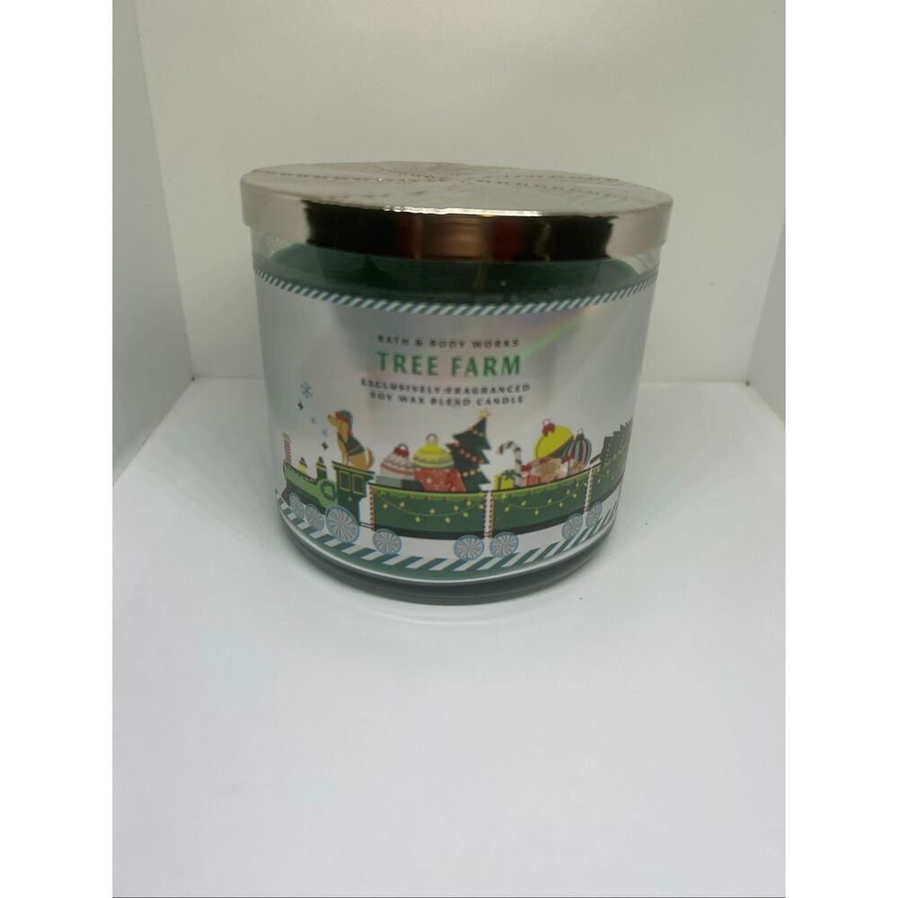 Bath & Body Works Tree Farm 3 Wick Candle White Barn Holiday Christmas